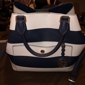 Micheal Kors cross body bag / shoulder bag